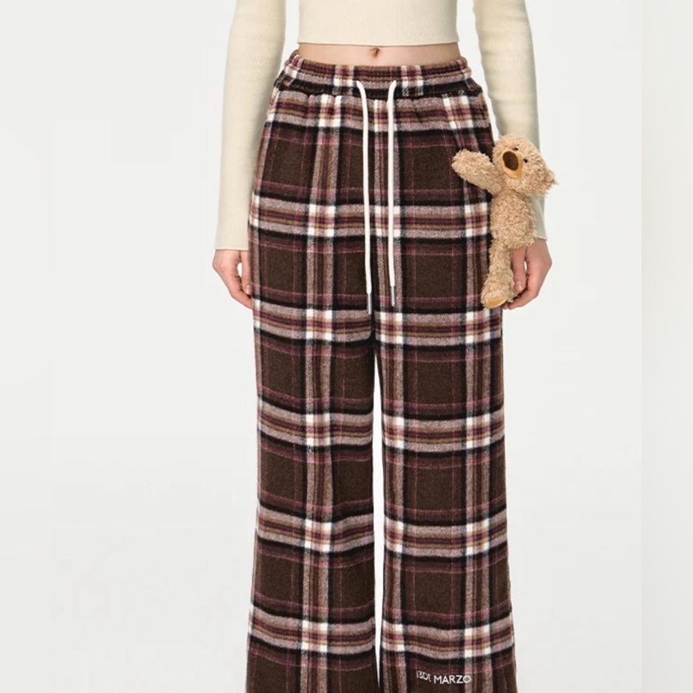 Cozy Plaid Wide-Leg Pants in Brown and Cream